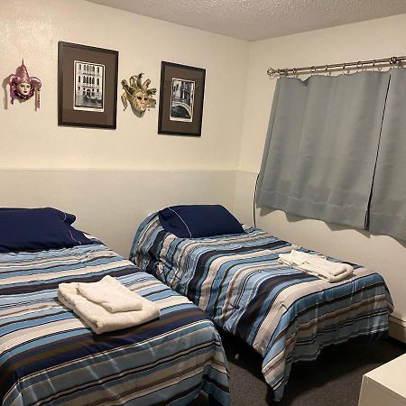Alaska European Bed & Breakfast Анкоридж Экстерьер фото