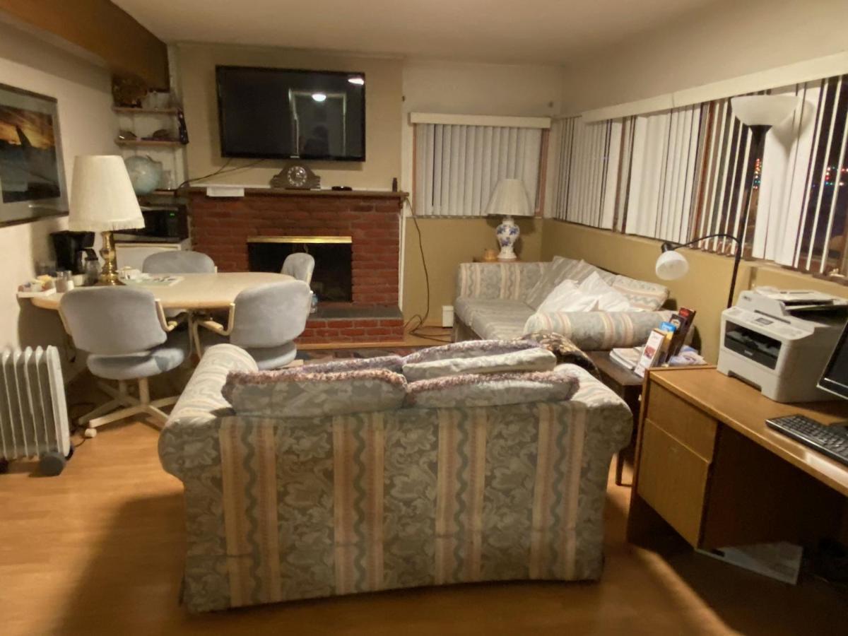 Alaska European Bed & Breakfast Анкоридж Экстерьер фото