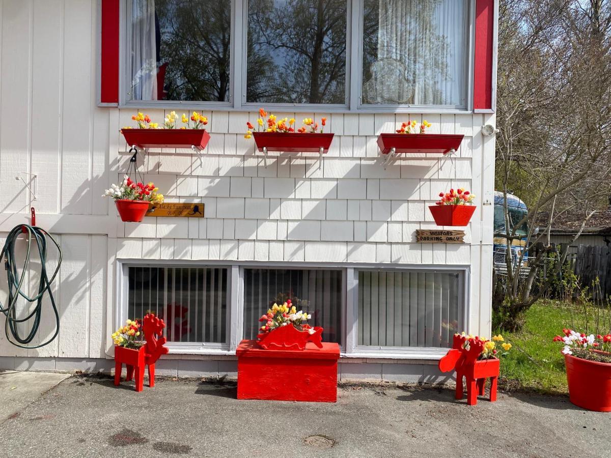 Alaska European Bed & Breakfast Анкоридж Экстерьер фото